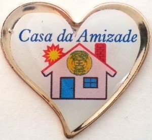 distintivo-coracao-casa-da-amizade