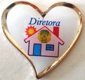 distintivo-coracao-casa-da-amizade-diretora