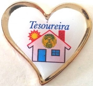 distintivo-coracao-casa-da-amizade-tesoureira