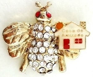 broche-abelha-casa-da-amizade